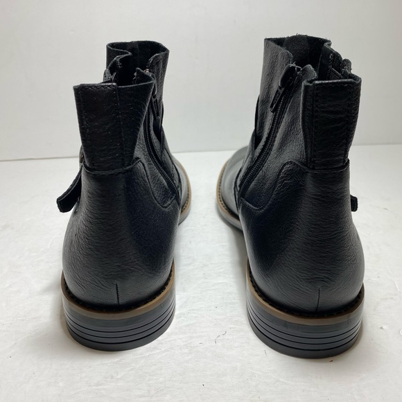 CLARKS Women's Camzin Loop Buckled Black Leather Booties Size 7.5 - Picture 5 of 16